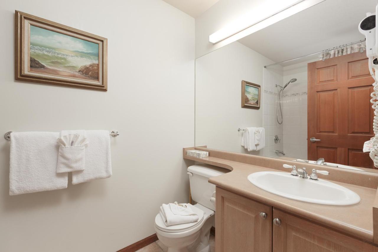 Lagoons By Cozystay Signature Whistler Bagian luar foto